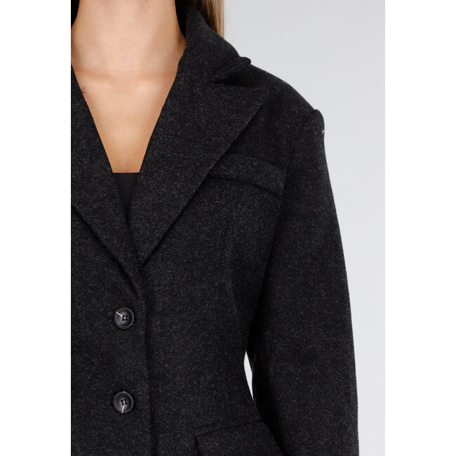 Schwarzer Mantel mit Revers und Knöpfen