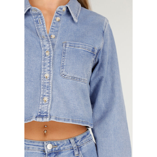 Cropped Denim Bluse in Hellblau mit langen Ärmeln