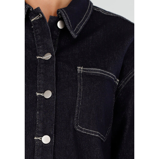 Dunkelblaue Jeansbluse mit langen Ärmeln und Knöpfen