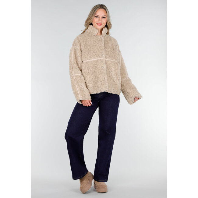 Beige Teddyjacke mit Stehkragen und Knopfverschluss
