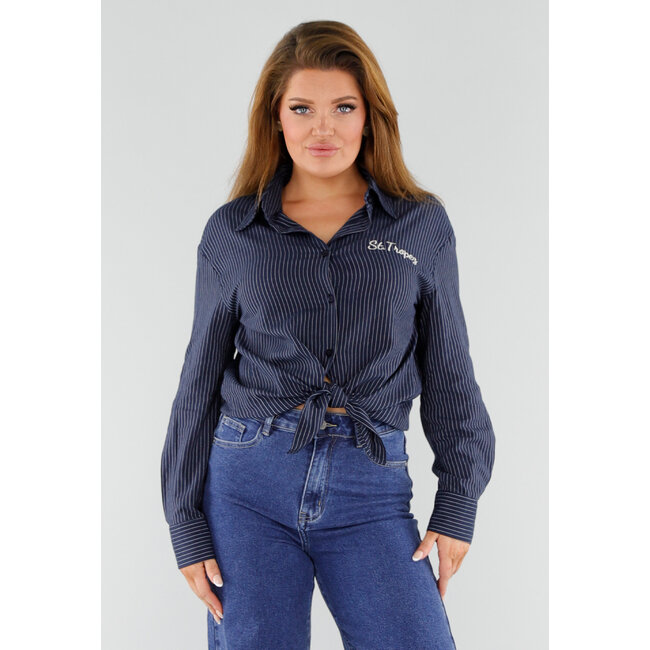 Blau gestreifte Bluse mit St. Tropez-Stickerei am Rücken