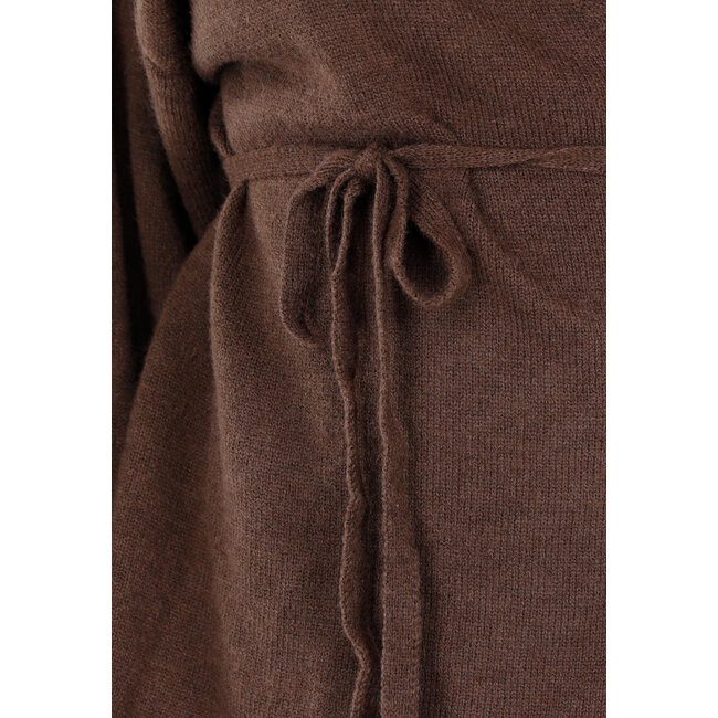 Braunes Strickset mit Reversoberteil und weiter Hose