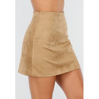 Kamelfarbener Rock in Wildlederoptik