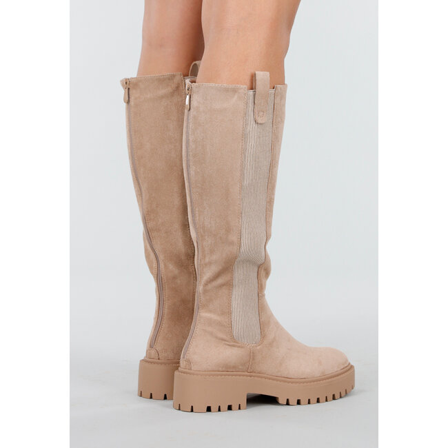 Beigefarbene Wildleder-Langstiefel mit elastischem Seiteneinsatz