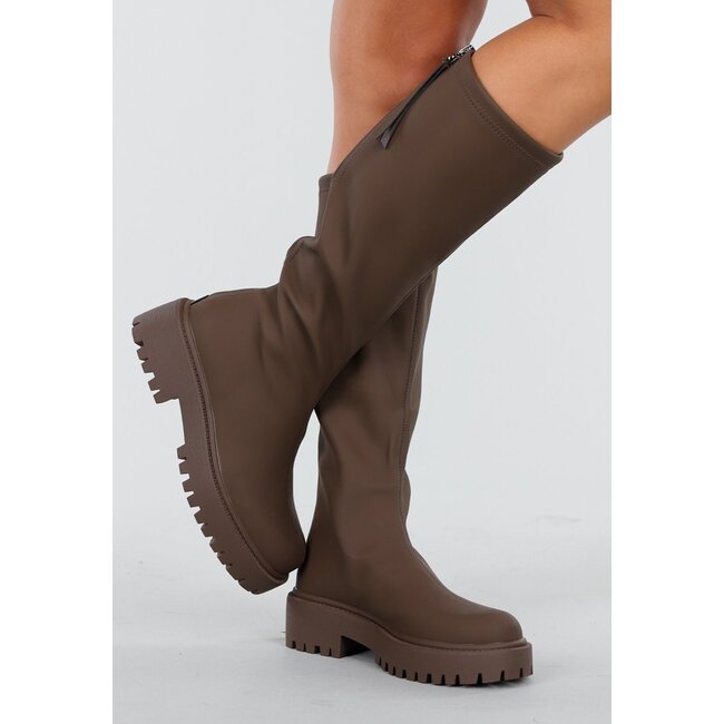Kniehohe Stiefel in Braun mit klobiger Sohle