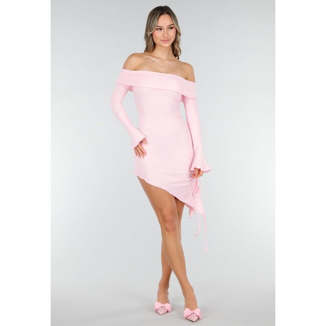 Hellrosa kurzes, schulterfreies, figurbetontes Kleid mit Stretchanteil