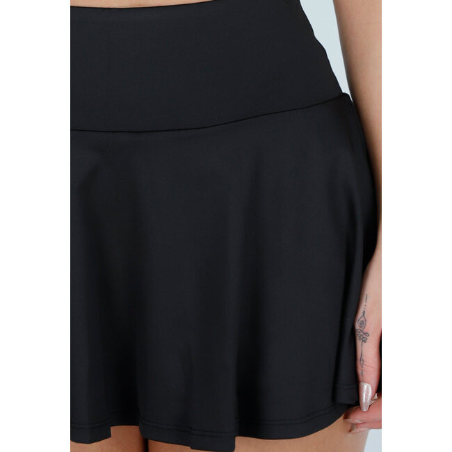 Schwarzer Sportrock mit Innenhose und Taschen