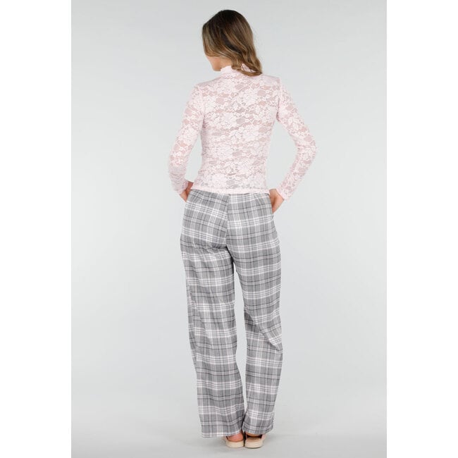 Pinkfarbenes Spitzenoberteil mit langen Ärmeln und Stretchanteil