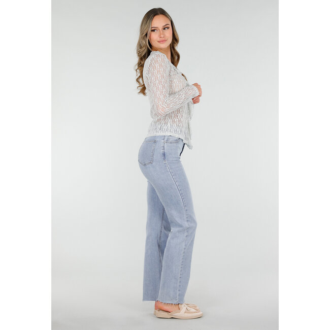 Mintgrünes Spitzenoberteil mit Rüschen und langen Ärmeln