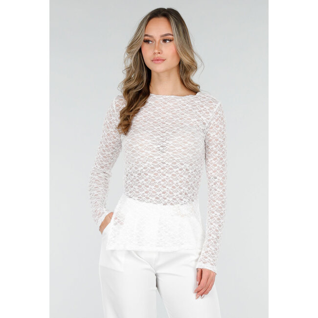 Weißes Stretch-Oberteil mit Spitzenbesatz und Schlitzen