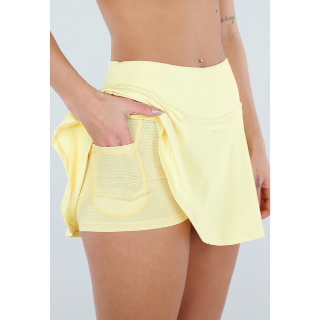 Gelber Stretch-Skort mit Innenhose und Taschen