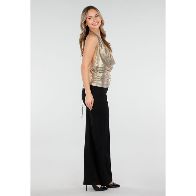 Goldenes Neckholder-Top mit Wasserfallausschnitt