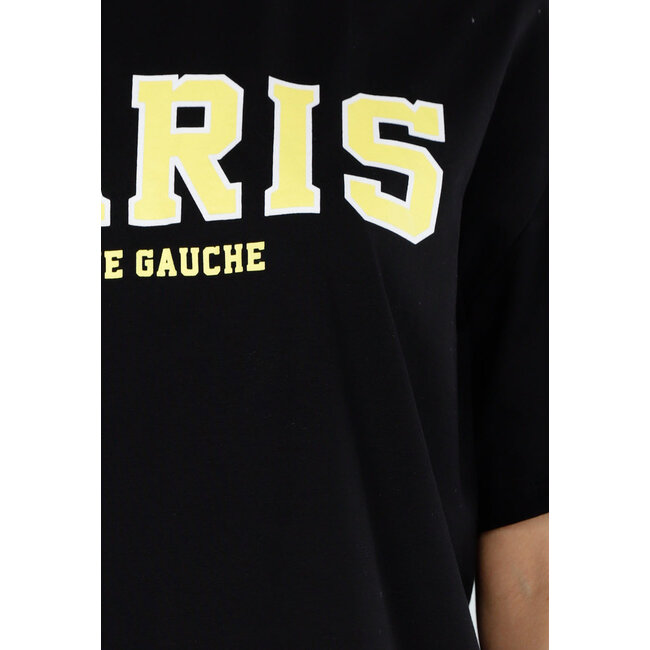 Schwarzes T-Shirt mit gelbem Paris-Aufdruck