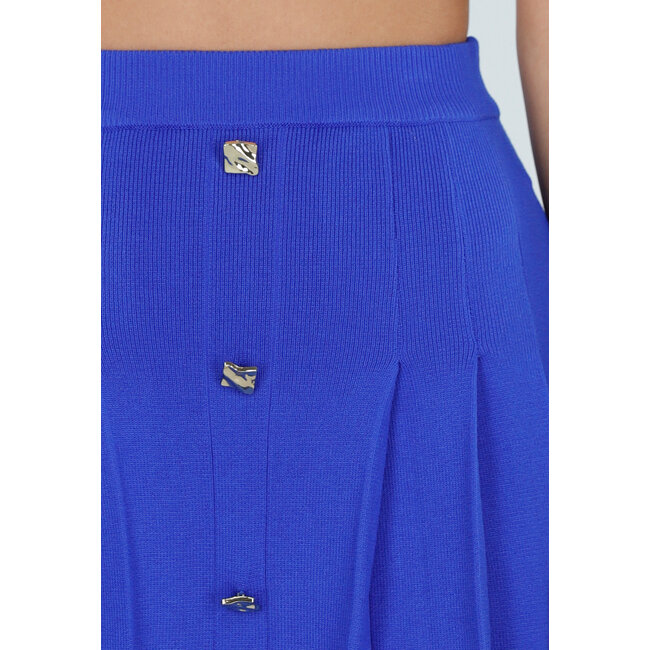 Kobaltblauer Faltenrock mit Knöpfen und Stretch