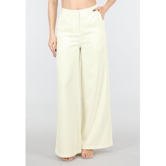 Buttergelbe Hose mit weitem Bein