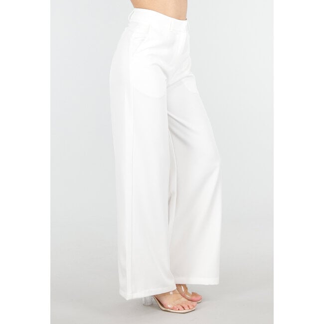 Weiße Hose mit hoher Taille und weitem Bein