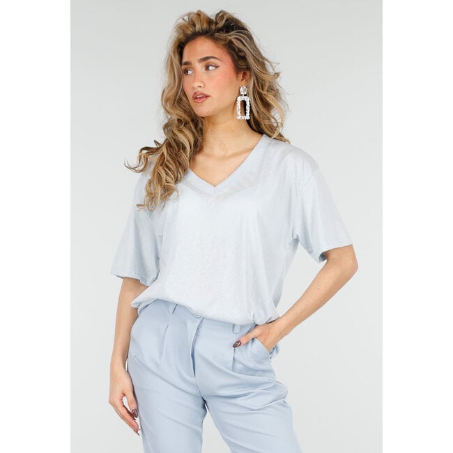 Hellblaues Baumwoll-T-Shirt mit V-Ausschnitt