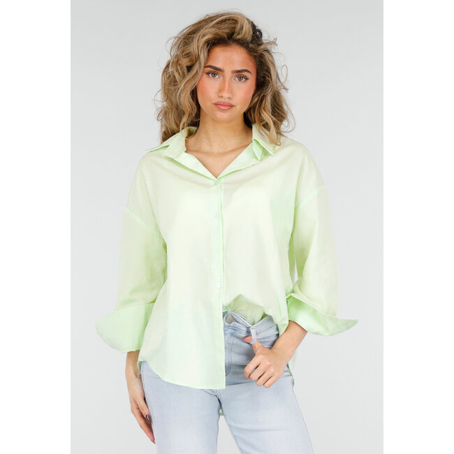 Mintgrüne Bluse mit Knopfverschluss