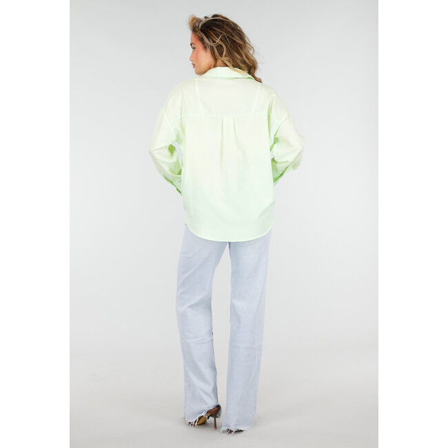 Mintgrüne Bluse mit Knopfverschluss