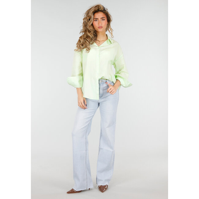 Mintgrüne Bluse mit Knopfverschluss