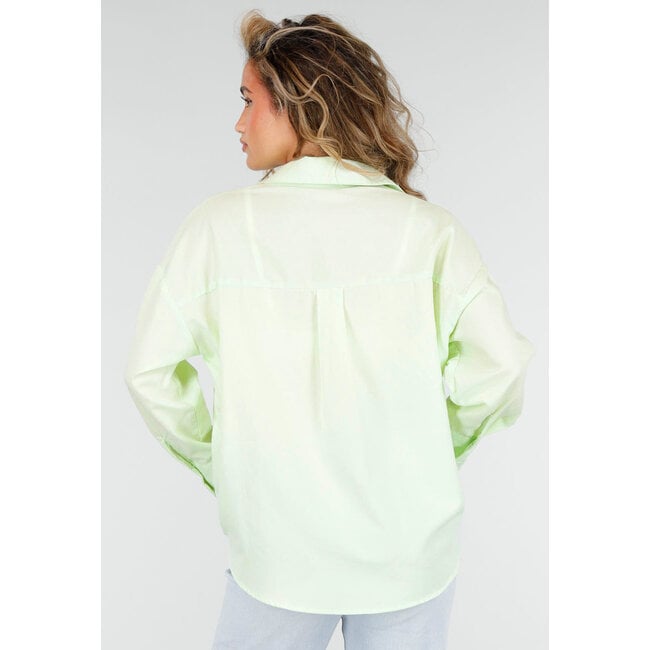 Mintgrüne Bluse mit Knopfverschluss