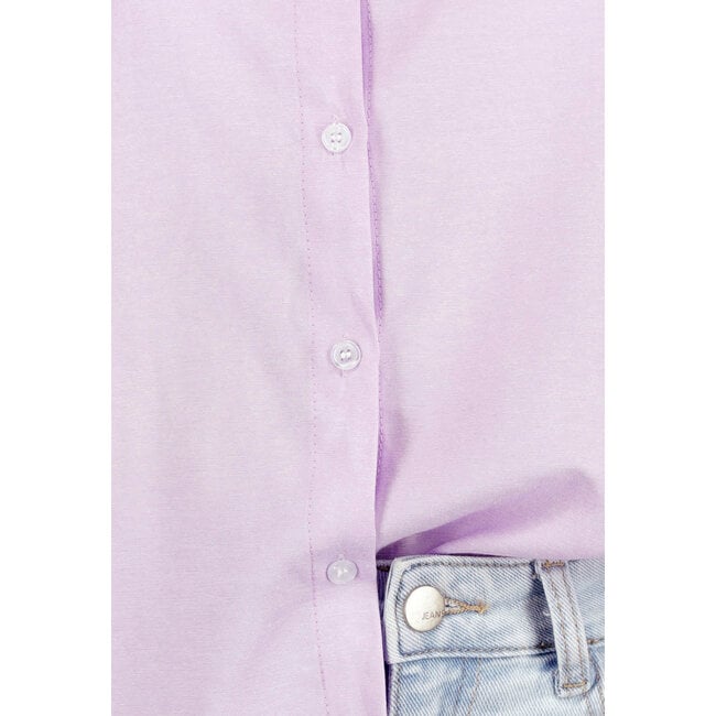 Lila Baumwollbluse mit Knopfverschluss