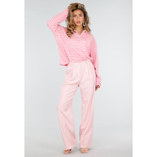 Hellrosa Hose mit weitem Bein und Falten