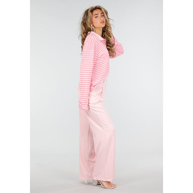 Hellrosa Hose mit weitem Bein und Falten