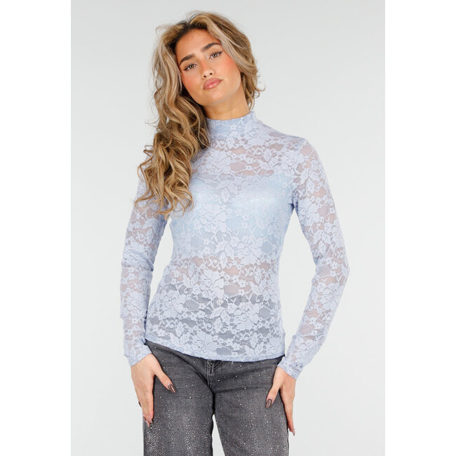 Hellblaues Spitzen-Oberteil mit Kragen