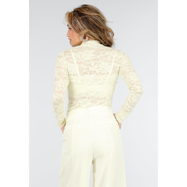 Hellgelber Spitzenkragen-Top