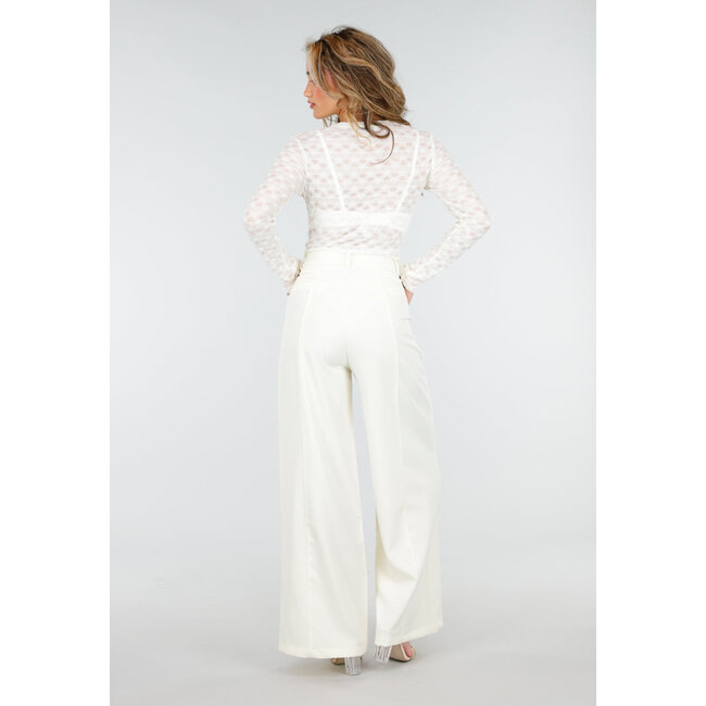 Beigefarbener Body mit langen Ärmeln und Stretchanteil