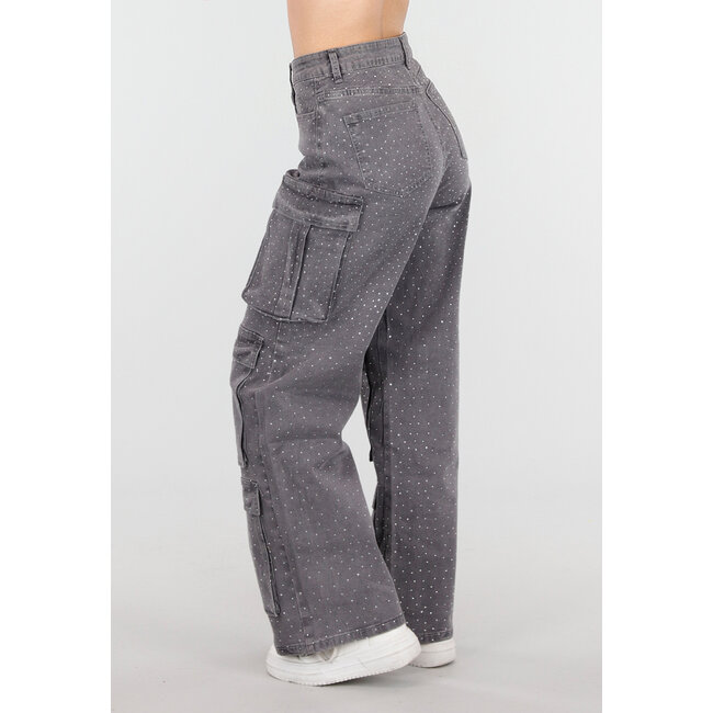 Graue Cargo-Hose mit Strasssteinen