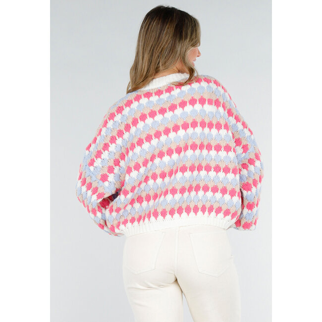 Strickjacke mit rosa-blauem Karomuster