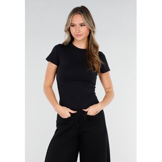 Schwarzes Sport-T-Shirt mit kurzen Ärmeln