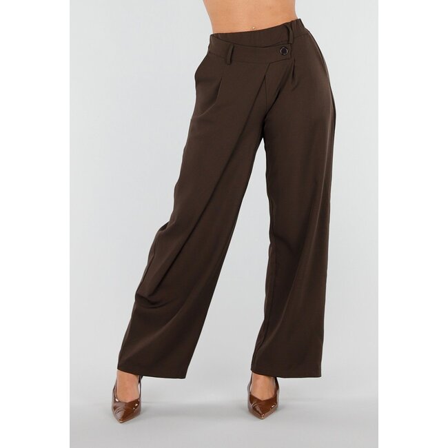 Braune Barrel-Hose mit Falten