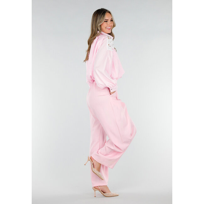 Pink gestreifte, kurz geschnittene Bluse mit Spitze