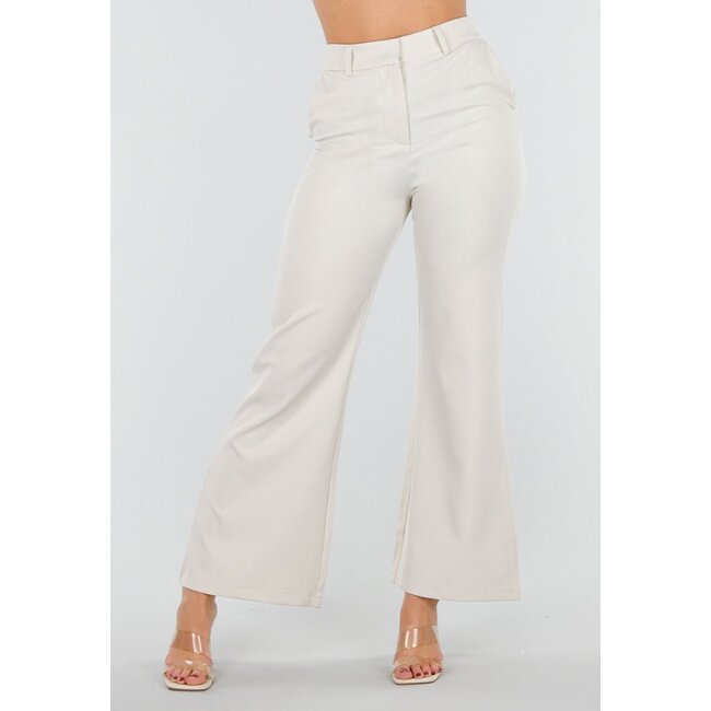 Beigefarbene ausgestellte Hose mit Stretchanteil