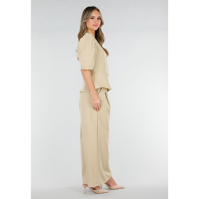 Beige Top mit Puffärmeln und Knöpfen