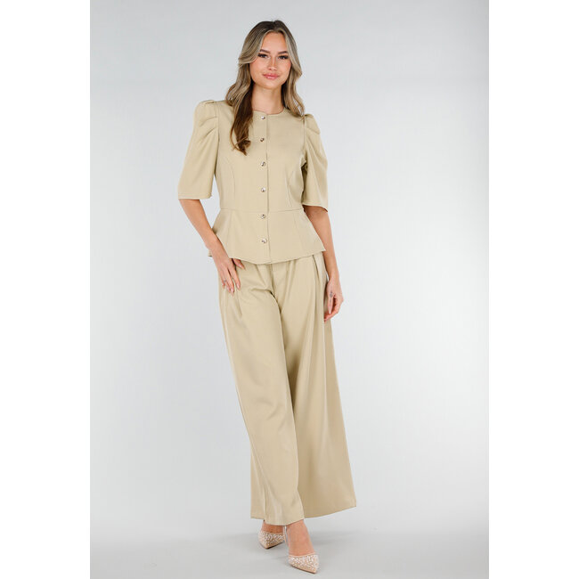 Beige Top mit Puffärmeln und Knöpfen