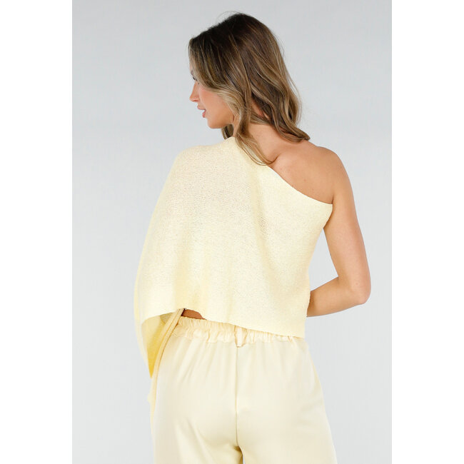 Pastellgelbes One-Shoulder-Top mit weiten Ärmeln