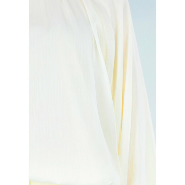 Buttergelbe Bluse mit weiten Ärmeln