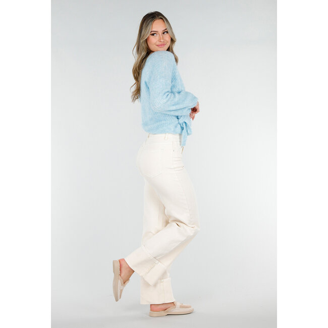 Hellblauer Wollwickelpullover mit Schleifendetail