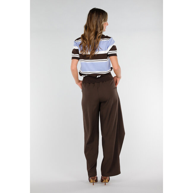 Gestreiftes Polo-Oberteil in Blau und Braun mit Stretchanteil