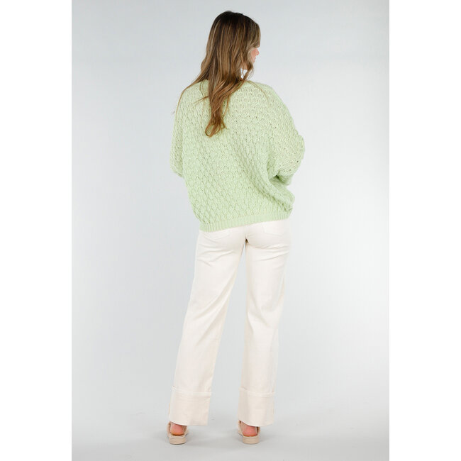 Mintgrüner Strickpullover mit V-Ausschnitt