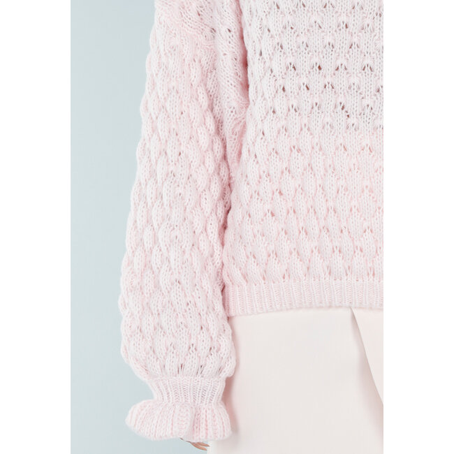 Hellrosa Strickpullover mit V-Ausschnitt