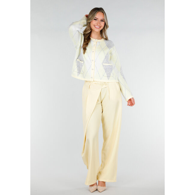 Buttergelbe Weste mit Karomuster und Perlmuttknöpfen