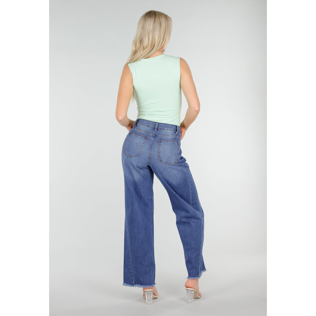 Mintgrüner Body mit quadratischem Ausschnitt und breiten Trägern