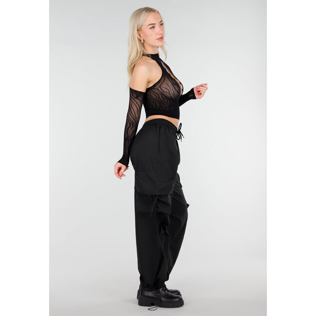 Schwarzes Fishnet-Crop-Top mit Cut-Out und offenen Schultern