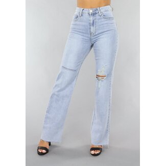 Hellblaue Denim-Jeans mit Knierissen