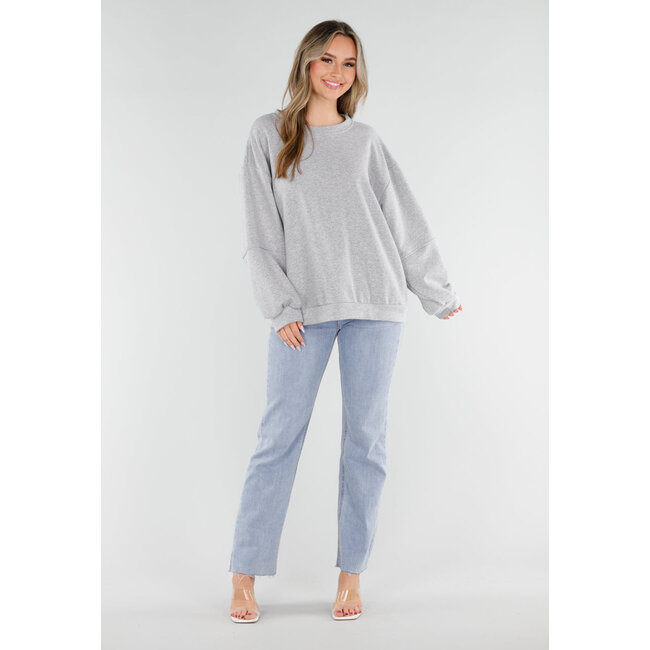 Grauer Oversized-Pullover mit Good Vibes-Aufdruck